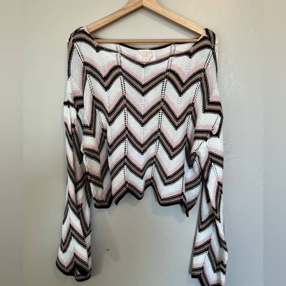 Lizbeth Chevron Pullover Sweater NWT - Picture 3 of 12